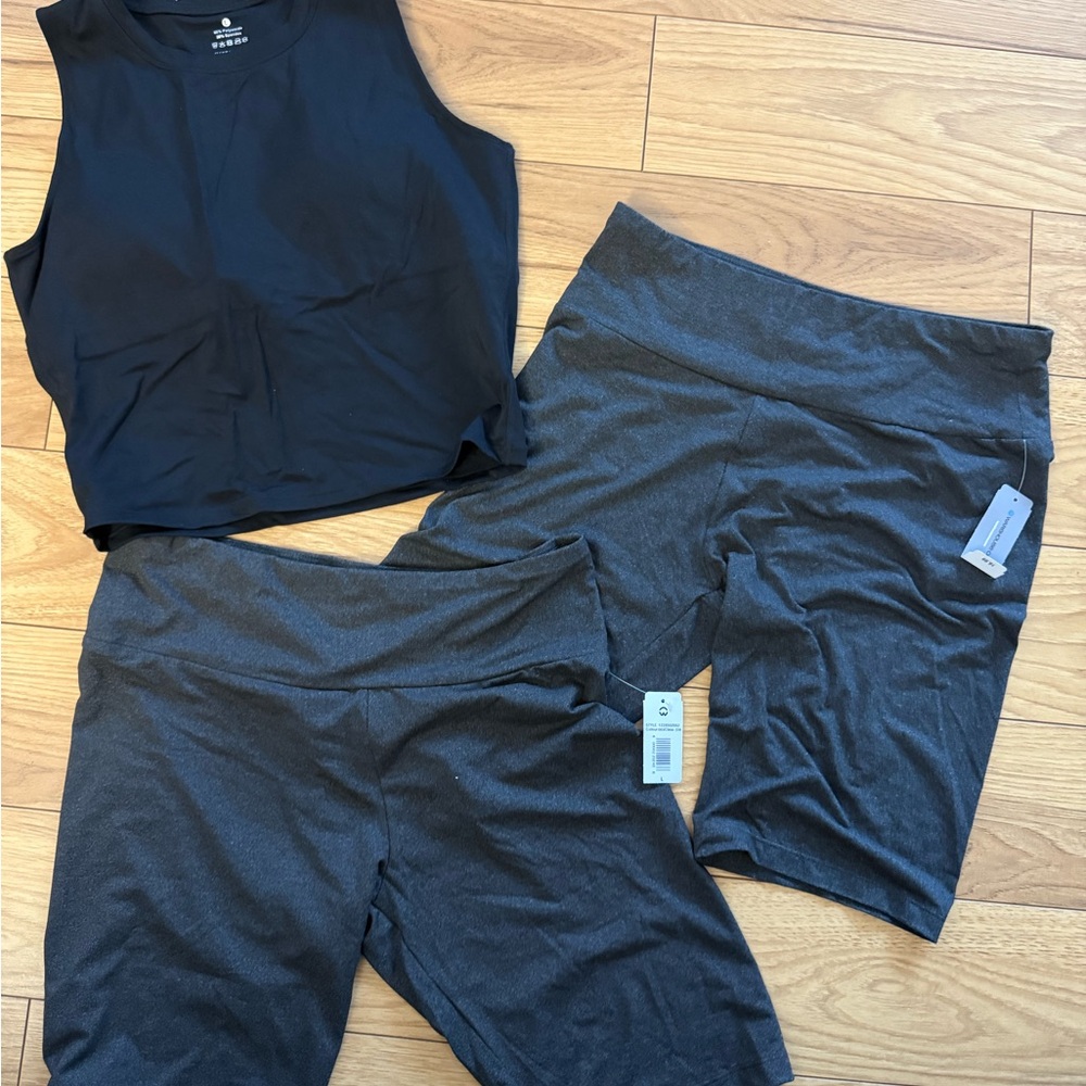 NWT L warehouse one Black and Gray Activewear